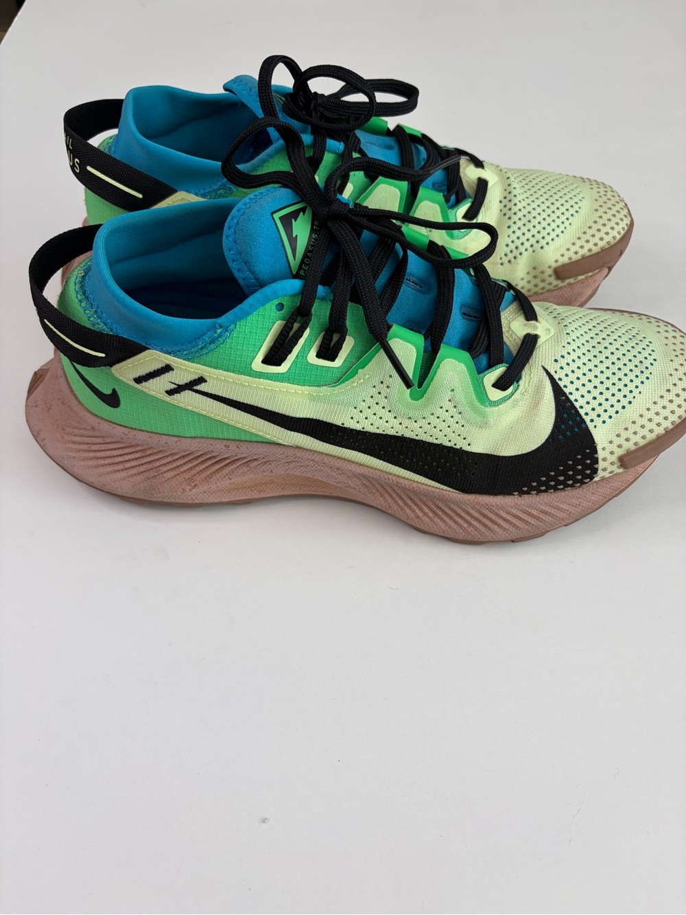Nike Mens Pegasus trail shoes Green Teal Black Cushioned Sneakers size 8